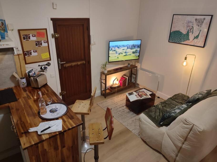 Apartament Deco Vintage - 5Mn Du Centre - Tv Connectee Pau Zewnętrze zdjęcie